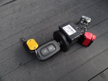 Dacia доккер 2019 1,6 sce замок запалювання + 2x ключ фото №1