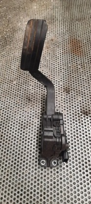 Педаль газа 8200672371c renault master фото №1
