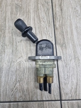 Рычаг клапан тормоза ручного renault magnum dxi 12 e-tech фото №1