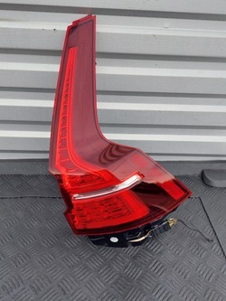 Лампа led зад праві задня права 31468179 volvo v60 ii фото №1