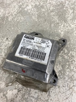 Peugeot rcz датчик модуль подушка безопасности 9673605880 фото №1