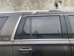 Tahoe yukon escalade 15+ скло задня права фото №1