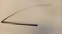 Mercedes w205 планка крышная правая a2056700422 фото №1