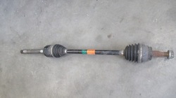 Полуось правая ml w166 gle gl 3.0 cdi a1663301300 фото №1