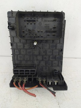 Vw passat b7 коробка предохранителей 3c0937125 фото №1