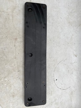 Mercedes w213 кріплення номерного знака реєстраційний передній перед a2138855400 фото №1