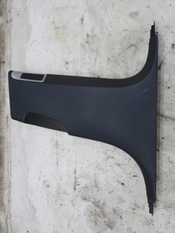 Захист стійка права audi a8 d4 4h0867244f фото №1