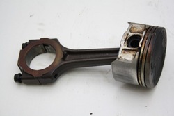 Поршень шатун alfa romeo 147 1,6 16v t.spark 105km 60666905 фото №1