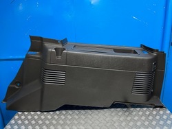 Lincol navigator ii 03- права оббивка багажника фото №1