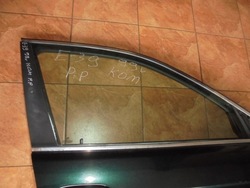 Скло двері бокова права перед e39 530d 99' універсал фото №1