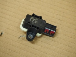 Датчик удару двері передніх mazda cx-3 фото №1