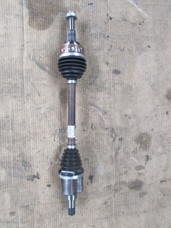 Піввісь ліва ford puma mk2 l1t6-3b437-ba фото №1