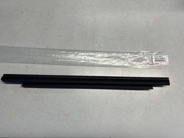 Toyota rav4 v планка накладка лівий зад внутрішня фото №1