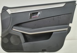 Боковина оббивка двері праві перед mercedes w212 eu фото №1