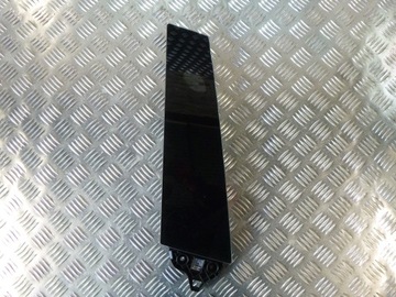 Tesla 3 права планка скло камера фото №1