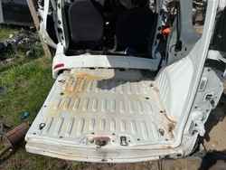 Dacia доккер 12- pas зад підлога ванна легковий фото №1