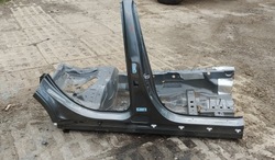 Стійка середній поріг праві mercedes c клас w206 універсал 23r фото №1