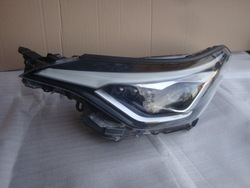 Toyota chr лампа ліва передня led фото №1