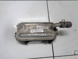 Toyota avensis t27 радиатор масла 15710-0r011 фото №1