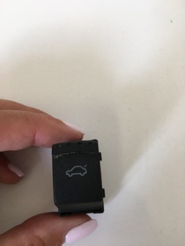 Vw golf iv passat b5 перемикач кнопка відкривання кришки 1j0959831a фото №1