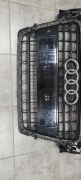 Решітка радіатора решітка audi a4 b8 8k0853651 фото №1