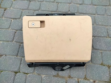 Бардачок пассажира vw passat b6 3c1857097ap фото №1