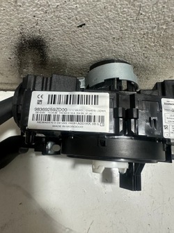 Peugeot 208 ii підкермові важелі стрічка змотувач 98369259zd фото №1