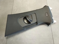 Audi a4 b9 8w защита стойка левая 8w0867243e фото №1