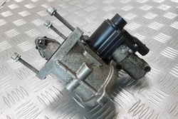 Клапан egr vw passat b6 3c2 03g131502 2.0l дизель 103kw 2007 фото №1