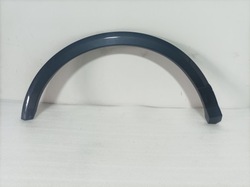 Планка крила праві зад audi q2 81a853818a фото №1