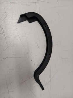 Toyota camry оригінальний номер 64571-33070 захист петля багажника оригінал фото №1