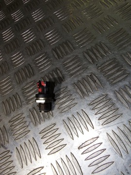 Датчик тиску пального opel zafira b vectra c 1.9 cdti фото №1