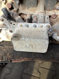 Renault trafic iii 1.6dci радіатор масла основа фільтра фото №1