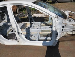 Поріг стійка праві праві bok renault kadjar фото №1