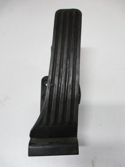 Педаль газа mercedes glk a2043000304 фото №1