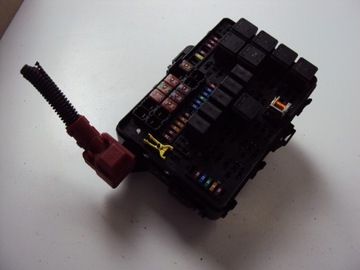 Коробка предохранителей maserati levante 3.0d 2016- фото №1