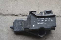 Citroen berlingo iii 3 1.6 b резонатор повітря фото №1