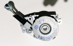 Citroen c-crosser 07-12 механізм відкривання багажника l фото №1