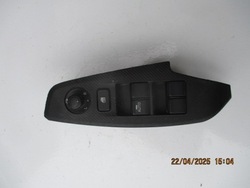 Mazda 3 перемикач скло k0021 фото №1