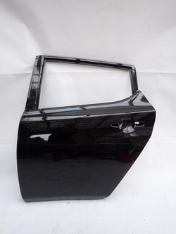 Nissan leaf ii 2 17- двері ліві зад задні фото №1