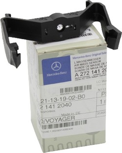 Тримач кронштейн датчик витрати повітря mercedes m273 m272 фото №1