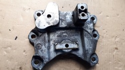 S6 c7 4g a6 лапи кронштейн коробки 4.0 tfsi s7 4g фото №1