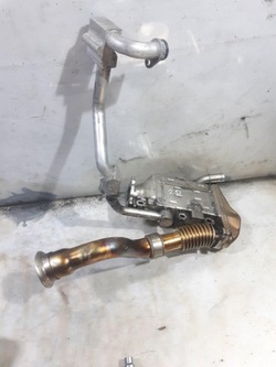 Радіаторів egr mercedes w213 a6541402801 фото №1