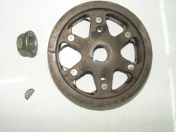 Corolla verso ii 2,0 d4d колесо зубчасте пасове насоса фото №1