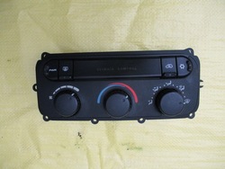 Chrysler voager iv панель воздуховод 05005001af фото №1