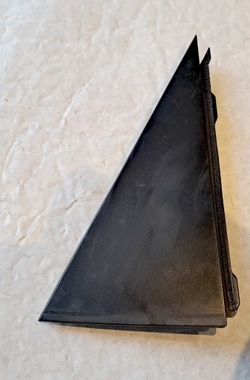 Kia venga hyundai ix20 - заглушка дверь левая задняя 83830-1p000 фото №1