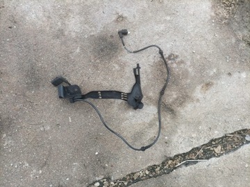 Mercedes w213 e-klasa датчик abs шланг правий фото №1