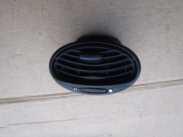 Решітка повітропровід середня ford focus mk1 фото №1