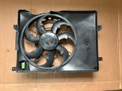 Hyundai i40 1.6 gdi 2.0 вентилятор радіатор оригінал фото №1