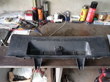 Audi a3 8p - защита ремня зад 8p0863471 фото №1